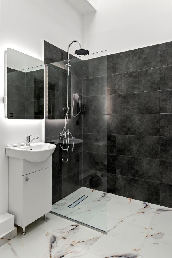 Selari Chambre Bucarest Extérieur photo