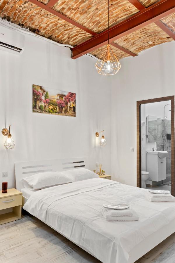 Selari Chambre Bucarest Extérieur photo